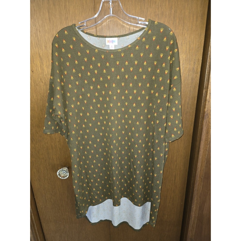 NWT LuLaRoe Irma Shirt Green w/Design Size‎ M